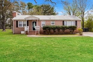 608 S Fairfield Rd - Photo 1 of 1