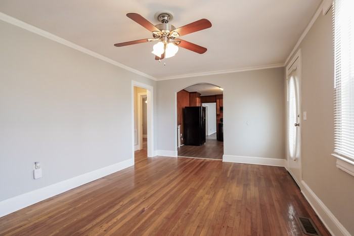 608 S Fairfield Rd - Photo 2 of 10