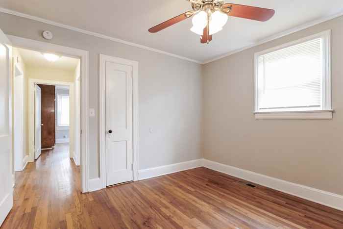 608 S Fairfield Rd - Photo 5 of 10