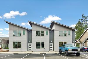 featured image of 1174 E Grover St