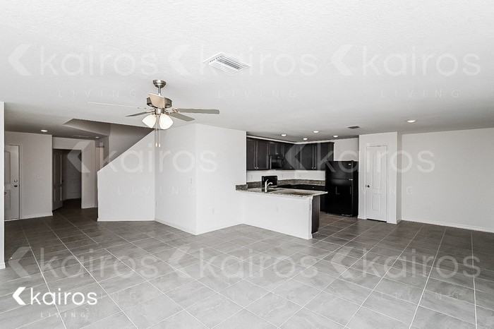 8419 Indian Laurel Ln - Photo 5 of 18