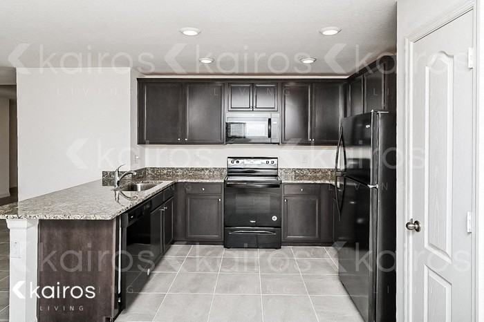 8419 Indian Laurel Ln - Photo 6 of 18