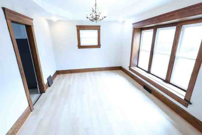 91 Westwood Ave - Photo 3 of 15