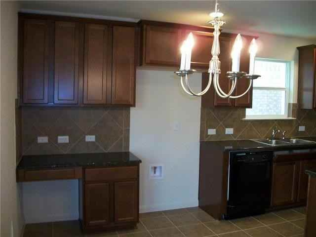 2021 Nestlewood Dr - Photo 4 of 11