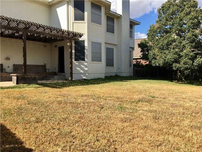 3705 Eagles Nest St - Photo 3 of 23