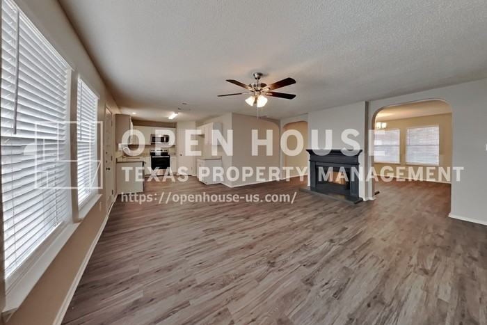 1108 Halifax Ln - Photo 6 of 20