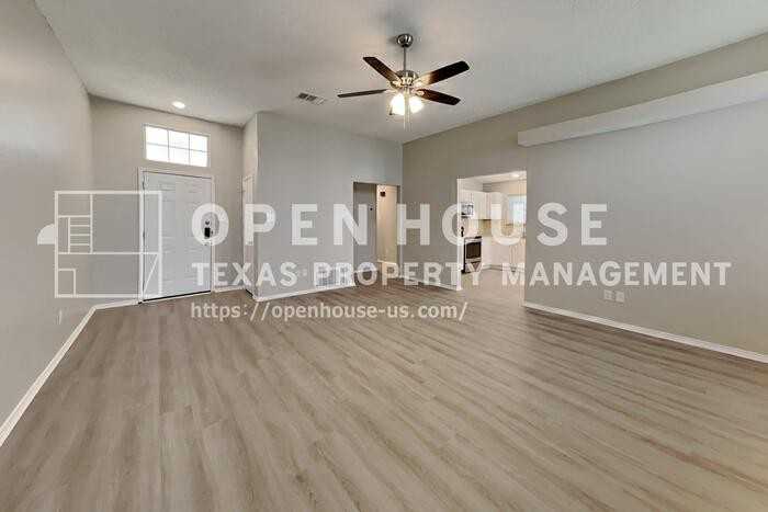 721 Windridge Ln - Photo 4 of 20