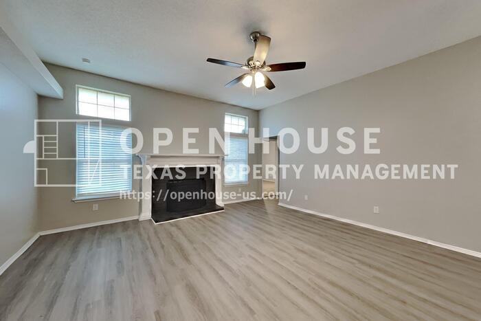 721 Windridge Ln - Photo 5 of 20