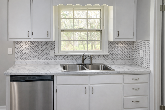 1290 Teakwood Trl - Photo 3 of 16