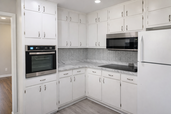 1290 Teakwood Trl - Photo 4 of 16