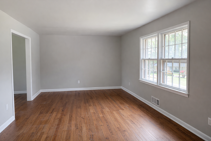 1290 Teakwood Trl - Photo 6 of 16