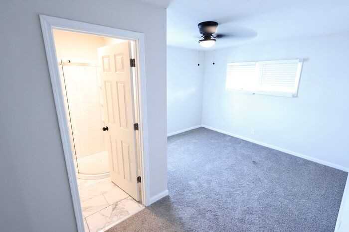 894 Sutherland Ave - Photo 5 of 15