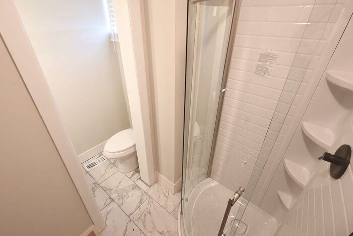 894 Sutherland Ave - Photo 6 of 15