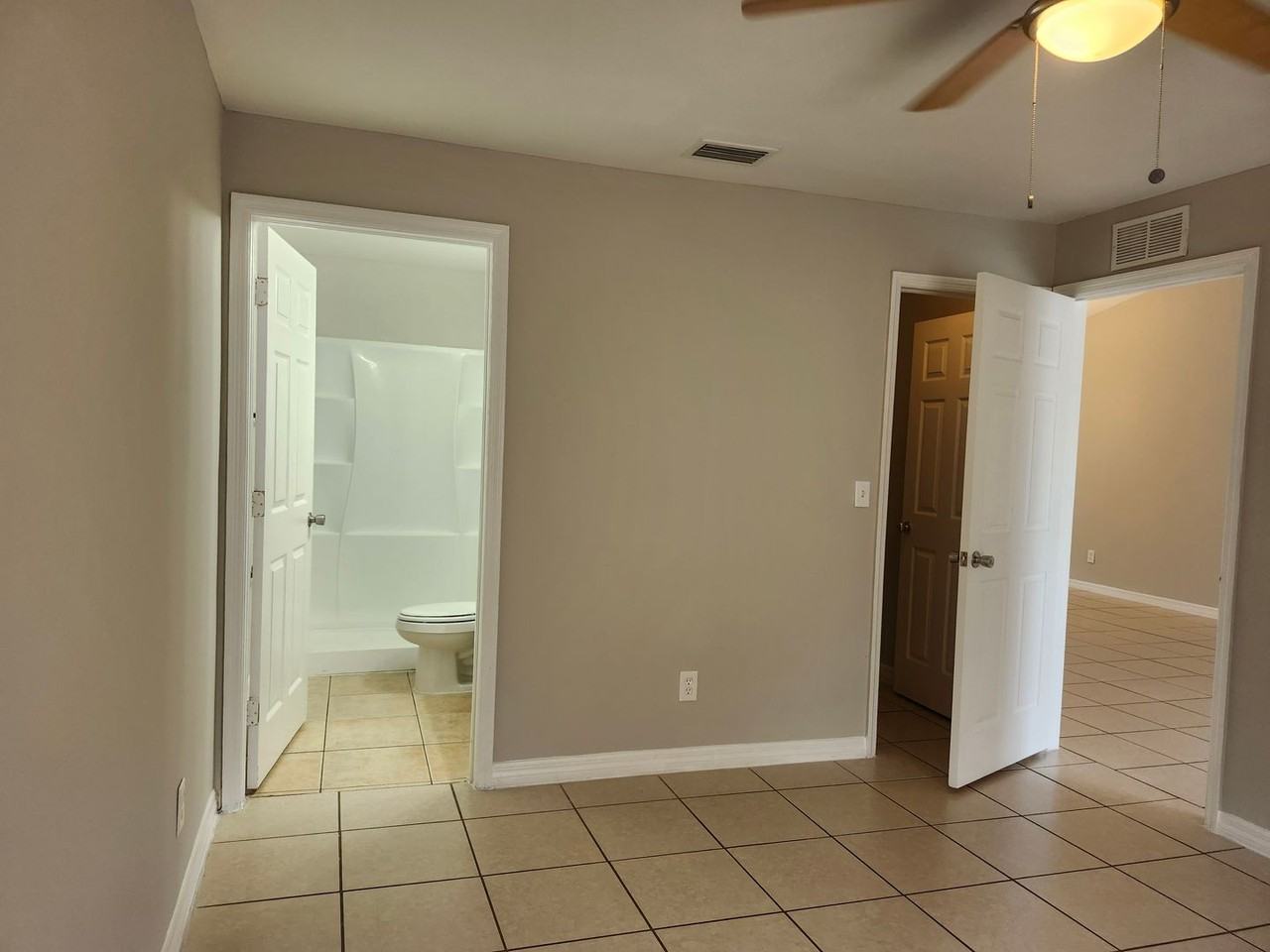 1110 Hightower Ave S - Photo 6 of 15