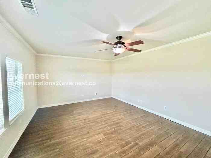 7232 Jurassic Dr - Photo 6 of 33