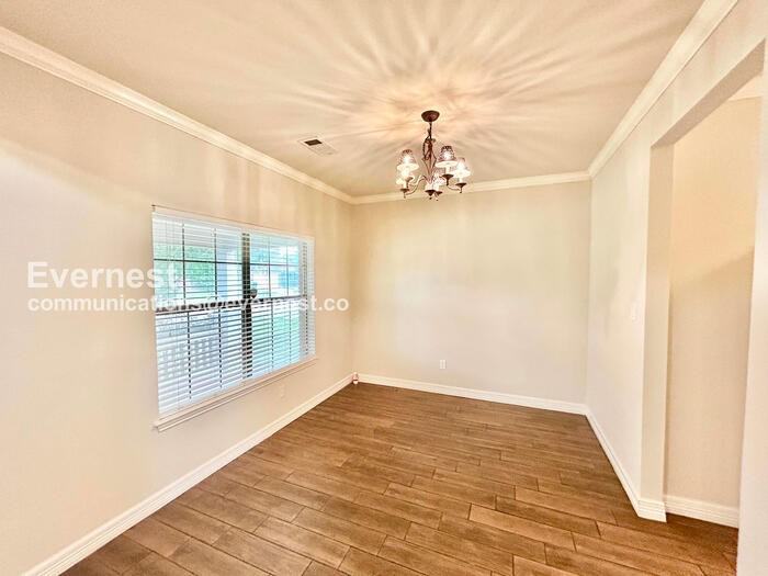 7232 Jurassic Dr - Photo 7 of 33