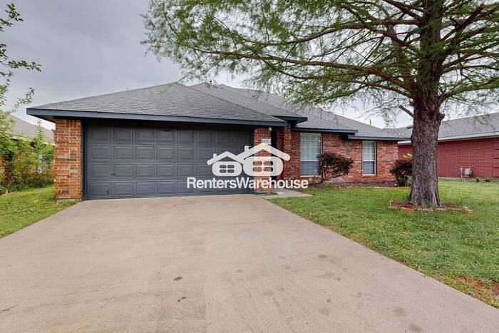 611 Orchard Ln - Photo 2 of 39