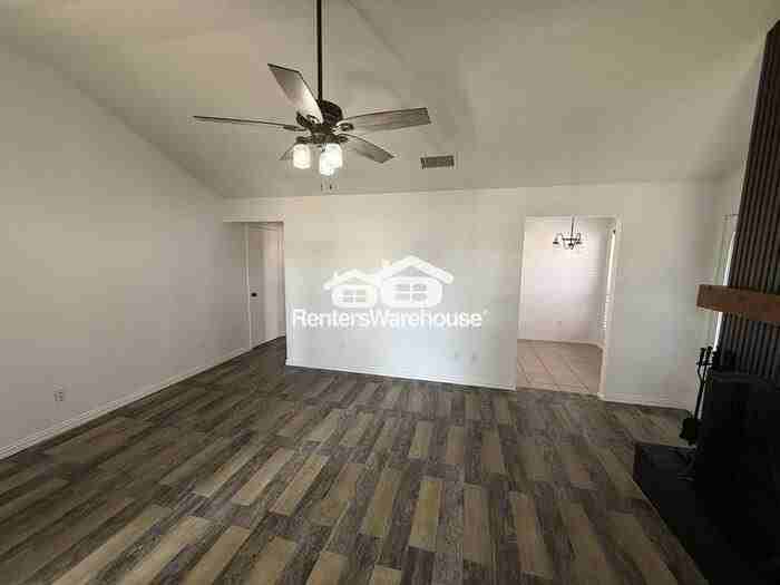 5901 Colebrook Ct - Photo 5 of 21