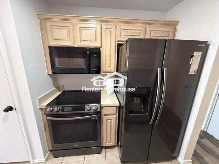 5901 Colebrook Ct - Photo 7 of 21