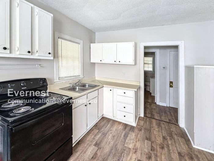 3912 39th Ave N - Photo 2 of 13