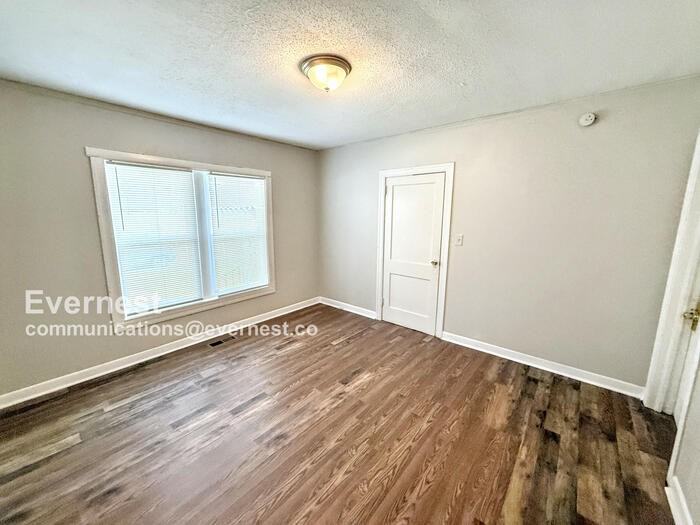 3912 39th Ave N - Photo 6 of 13