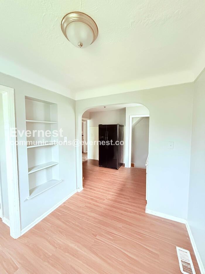 19180 Trinity St - Photo 6 of 30