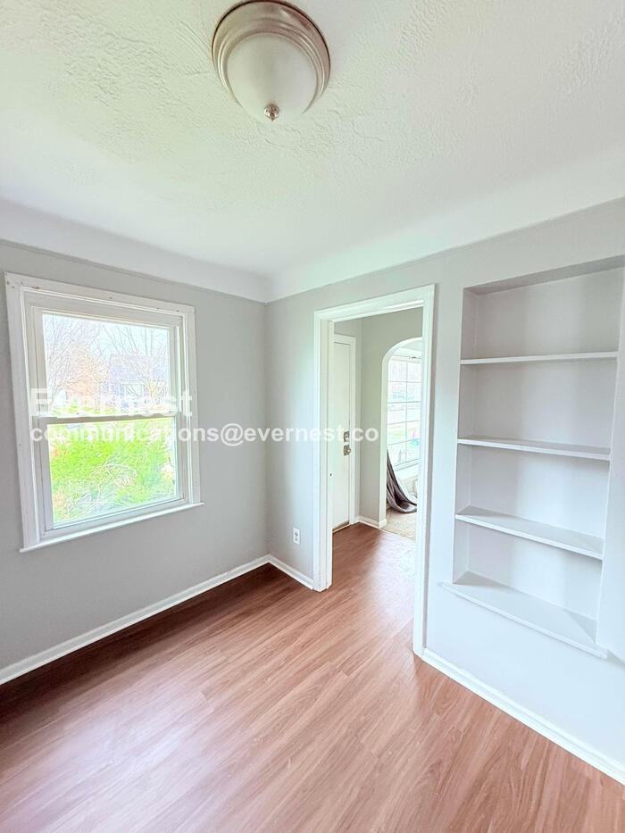 19180 Trinity St - Photo 7 of 30