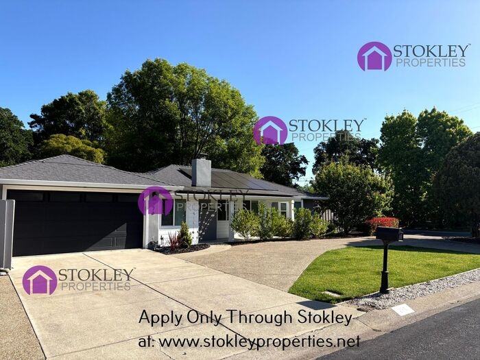 276 Jennifer Way - Photo 2 of 17