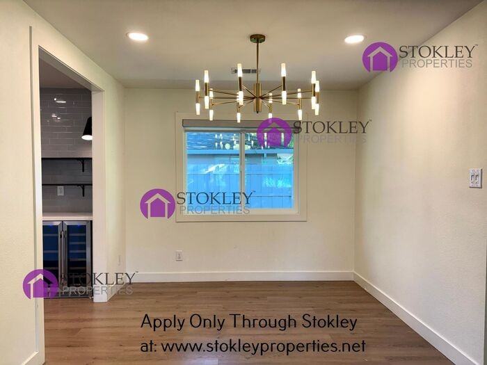 276 Jennifer Way - Photo 5 of 17