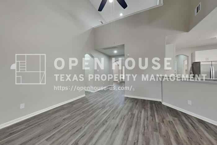 8618 Cedar Walk Dr - Photo 4 of 21