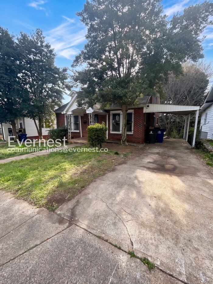 856 N Cameron Ave - Photo 2 of 22