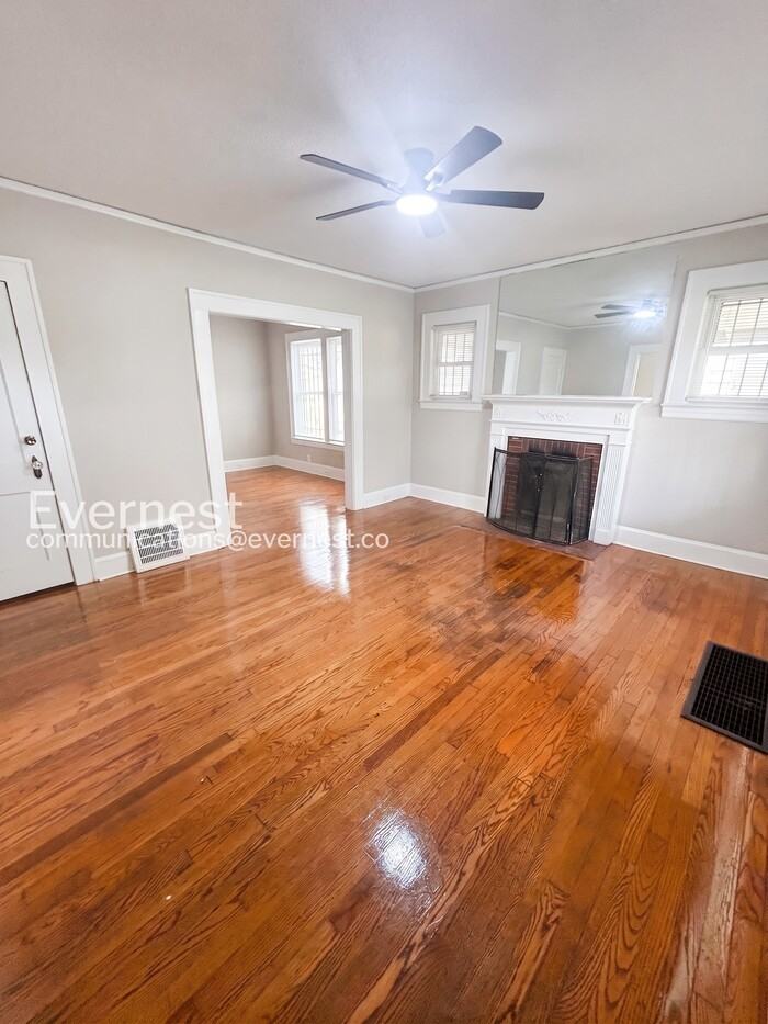 856 N Cameron Ave - Photo 7 of 22