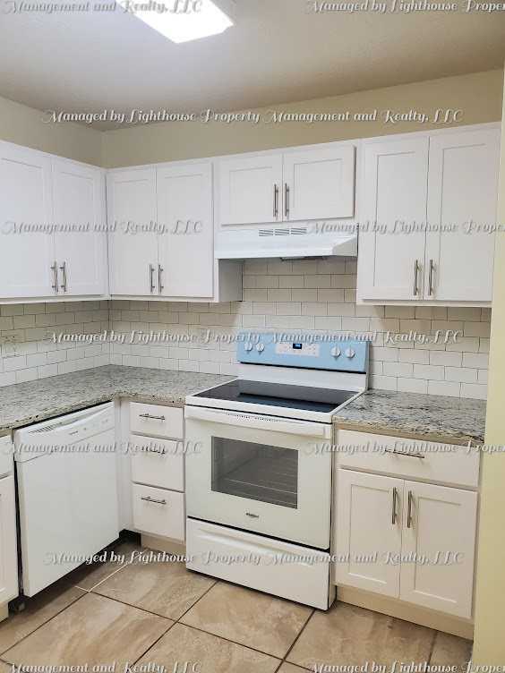 2388 Cypress Landing Dr - Photo 3 of 26