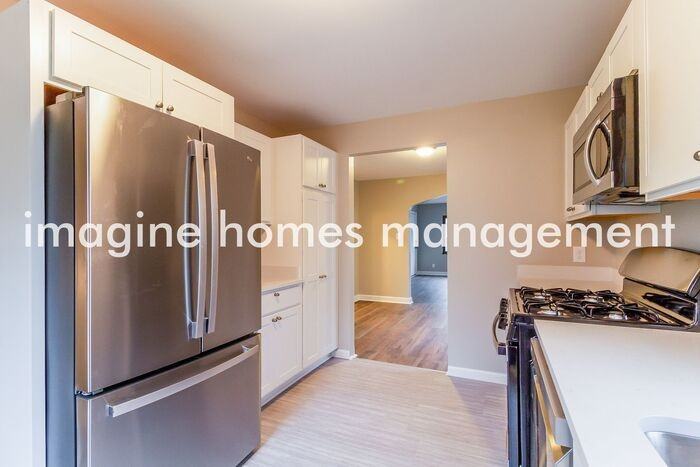 1407 Beacon St - Photo 6 of 17