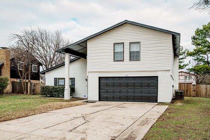 1121 Via Del Rey - Photo 3 of 41