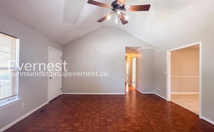 120 Buckingham Cir - Photo 5 of 24