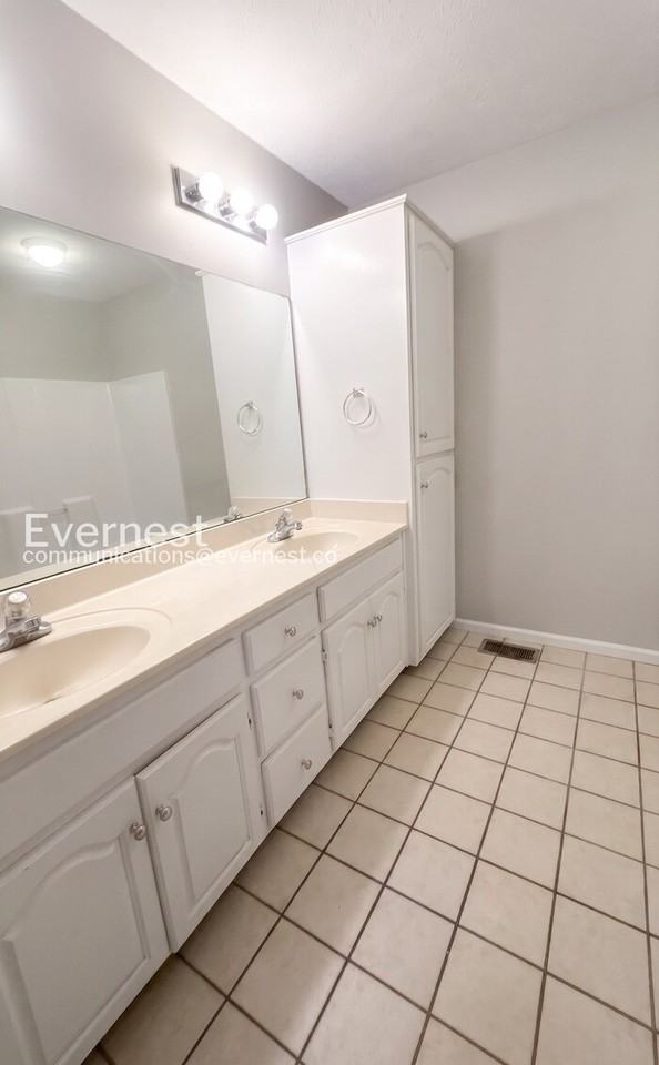 120 Buckingham Cir - Photo 6 of 24