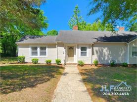 193 Hoover Ave Ne - Photo 1 of 1