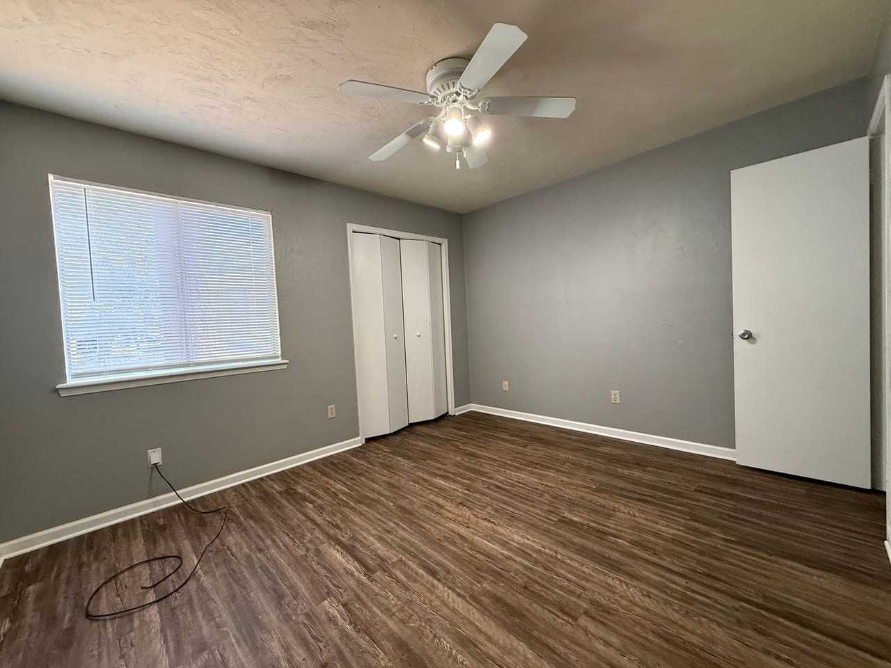 744 Pointe Ct - Photo 6 of 9