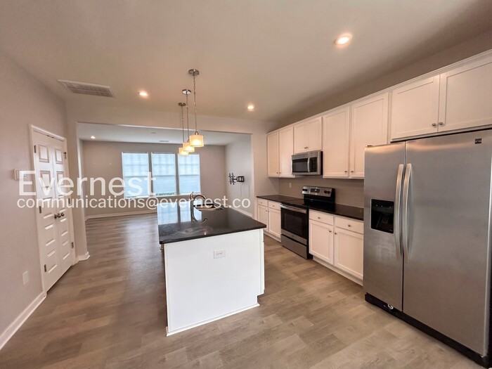 7731 Leeds Castle Ln - Photo 3 of 23