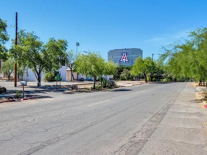 322 N Cherry Ave - Photo 4 of 13