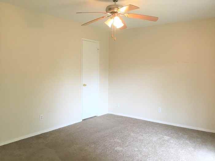 117 Cooper St - Photo 7 of 15