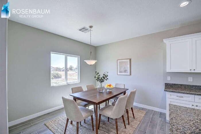 10261 W Concordia Dr - Photo 6 of 15