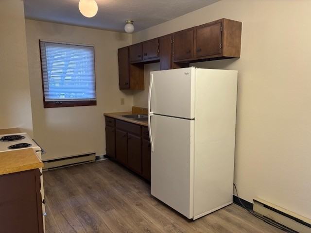 1885 Mount Ave #4 - Photo 6 of 11