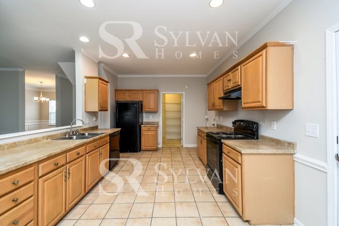 10 Melrose Ct - Photo 5 of 15