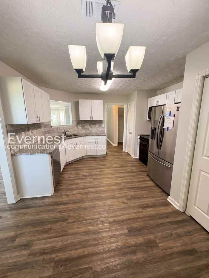 459 Sawtooth Ln - Photo 6 of 31