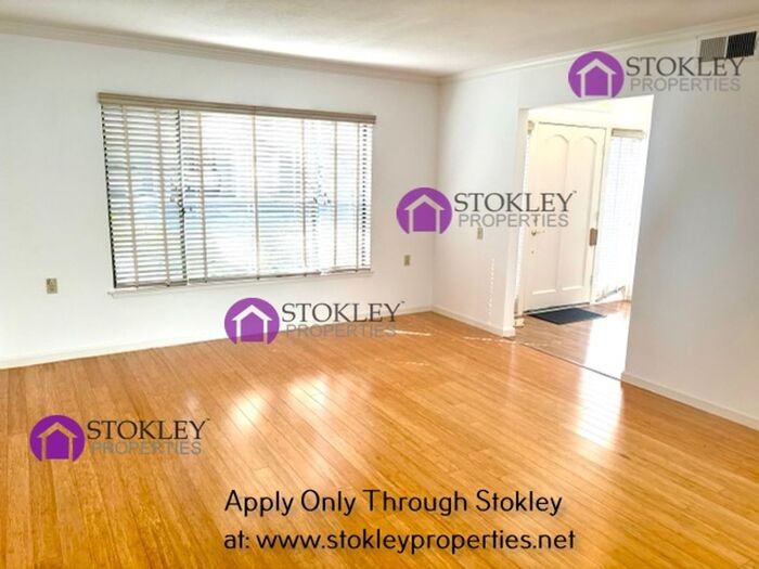 1109 Fairlawn Ct #6 - Photo 5 of 26