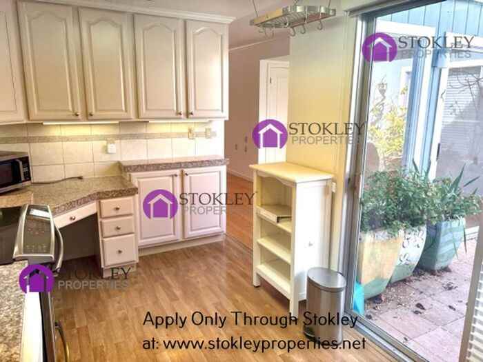 1109 Fairlawn Ct #6 - Photo 7 of 26