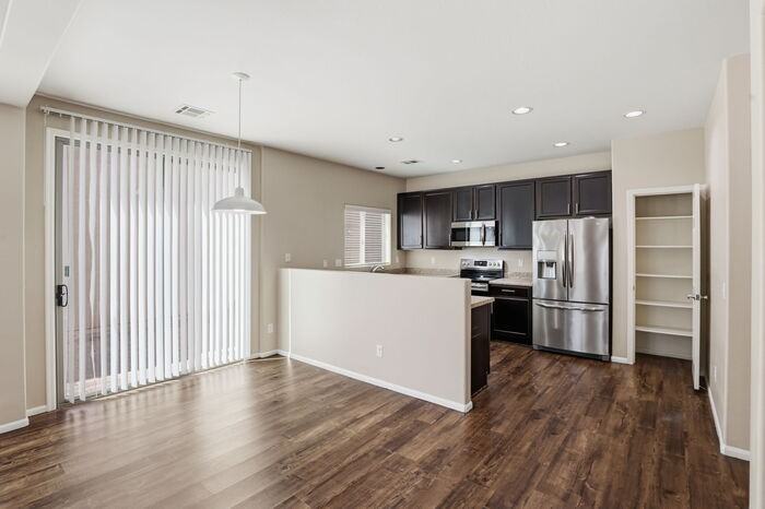 981 S Deerfield Ln - Photo 6 of 32