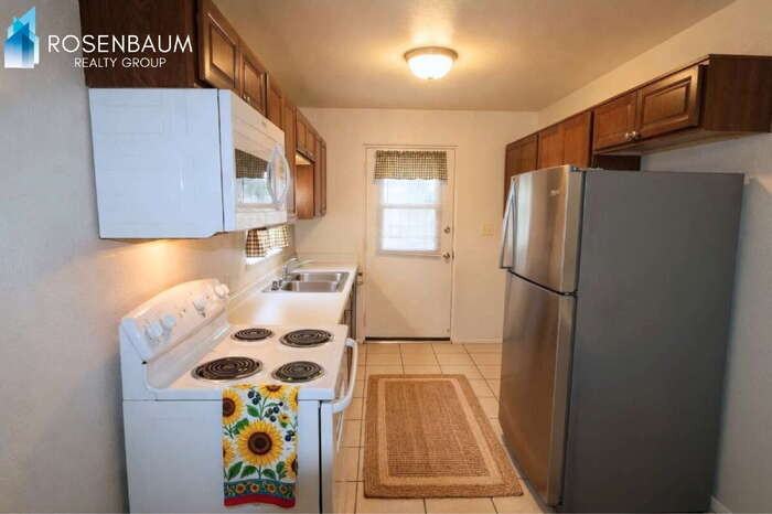 1006 N Pueblo Dr #1006 - Photo 2 of 7